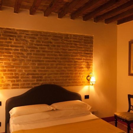 Palazzo Benucci Bed & Breakfast San Gimignano Exterior photo